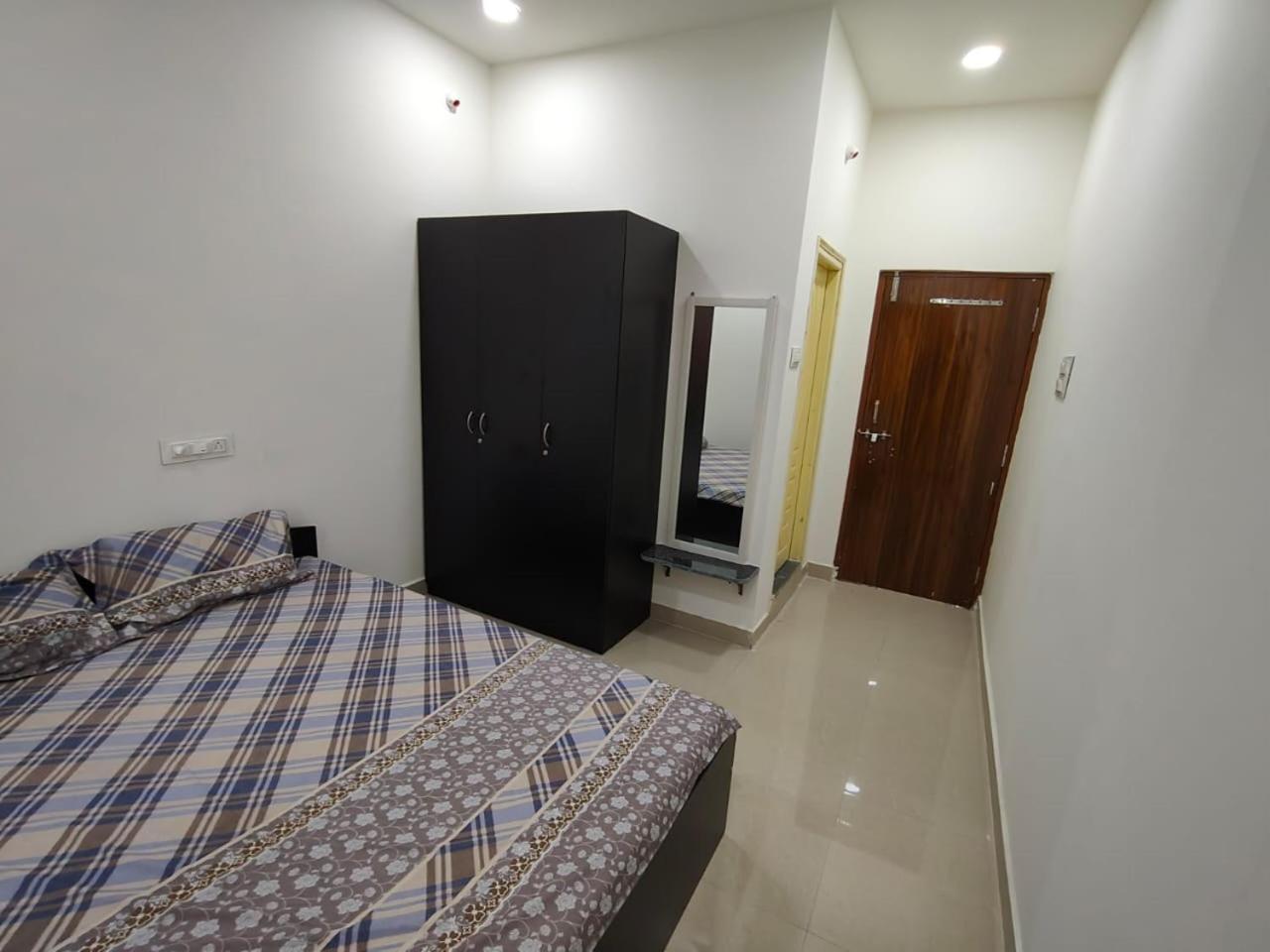 فيلا Leo'S Den 9 Guests Ac 3Bhk 9 Mins To Rgia شمس أباد المظهر الخارجي الصورة