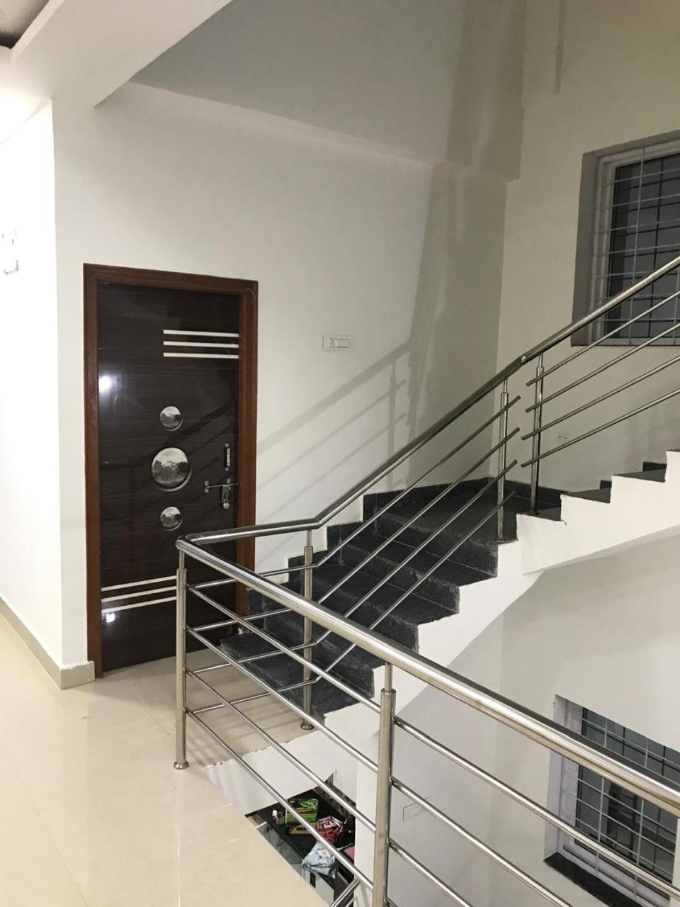 فيلا Leo'S Den 9 Guests Ac 3Bhk 9 Mins To Rgia شمس أباد المظهر الخارجي الصورة